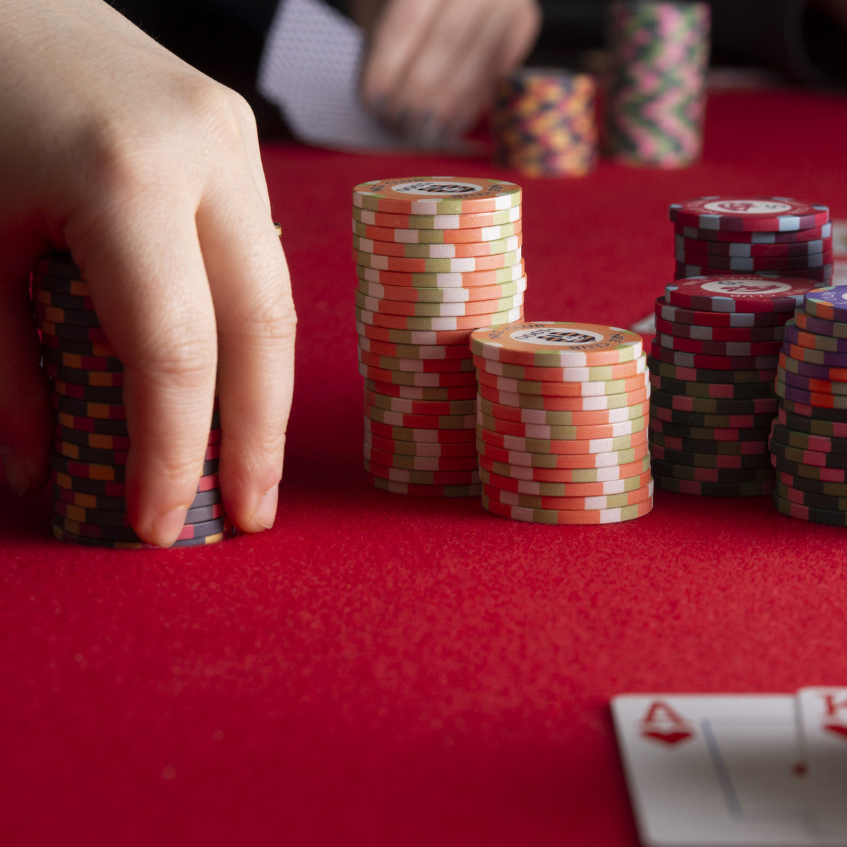 Nile Club Poker Sets In Case