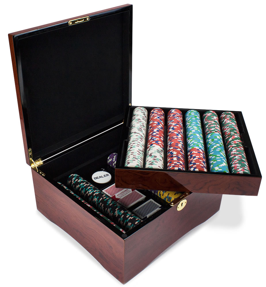 Poker Knights 13.5 Gram Clay Poker Chip Set in Mahogany Wood Case - 750 Ct.
